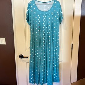 NWOT Turquoise with white polkadots long comfortable dress.